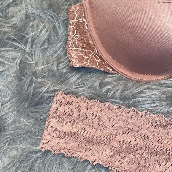 Plunge Push-Up Bra - Mauve 32A - Picture 2 of 9